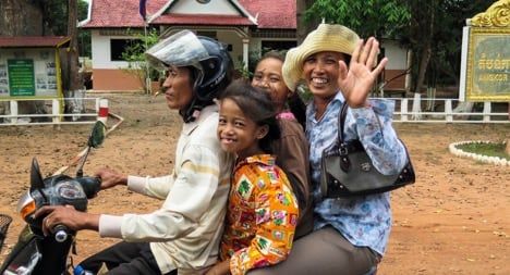 Cambodian family in Siem Reap / Visualhunt