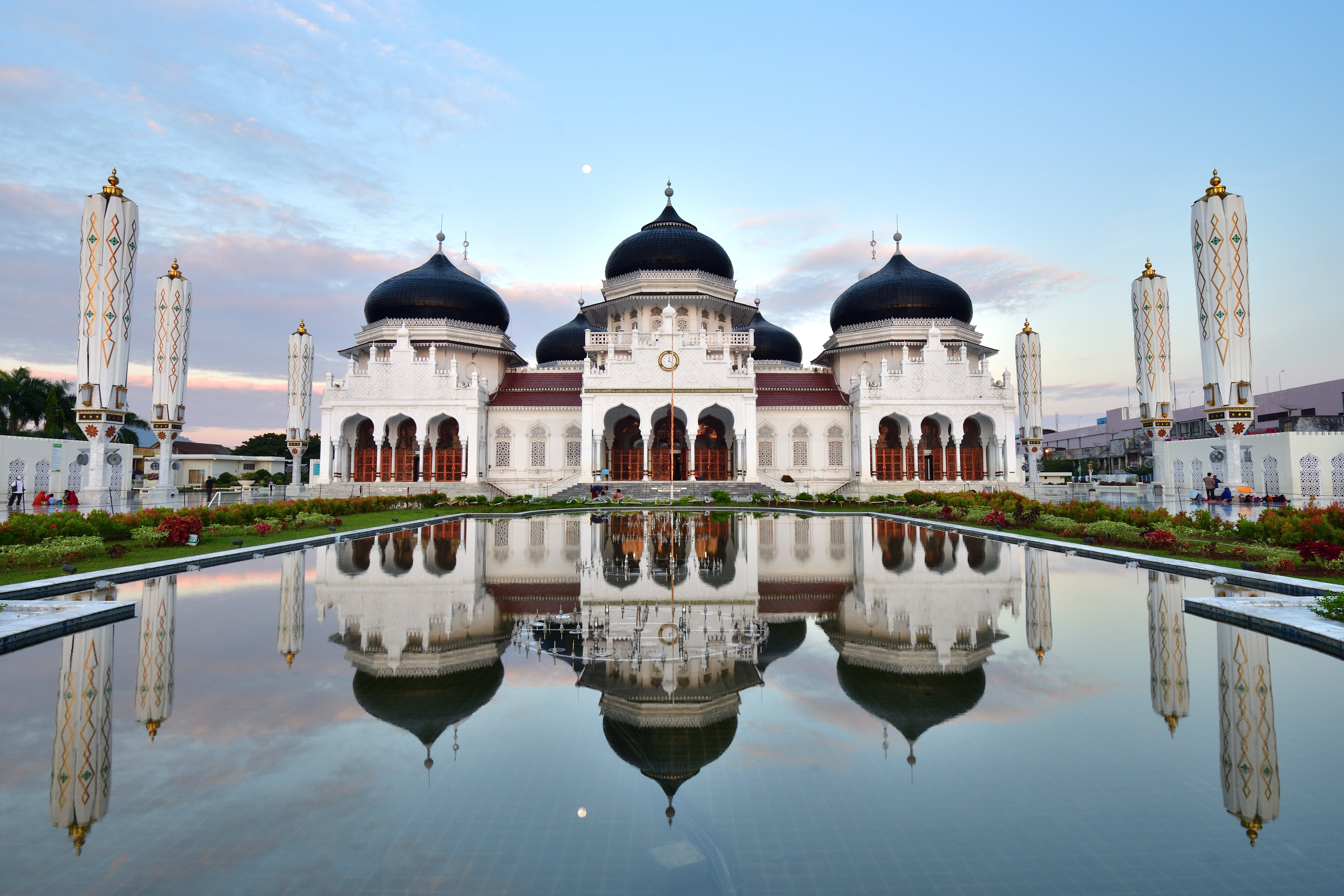 Mesjid Raya Baiturrahman | Visit Baiturrahman Grand Mosque | Southeast Asia  Travel