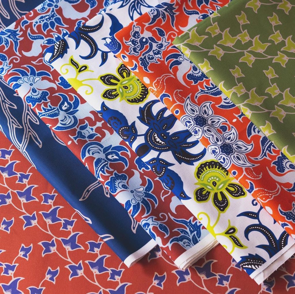 Batik and Lurik Cloths / patricianurchandradesigns / Instagram