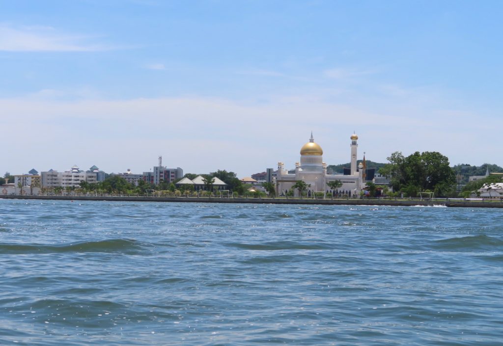 Riverside View of Istana Nurul Iman / Shutterstock
