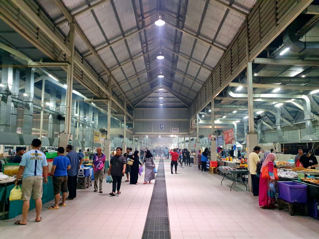 Gadong Night Market is a series of stalls selling local food at very affordable prices.