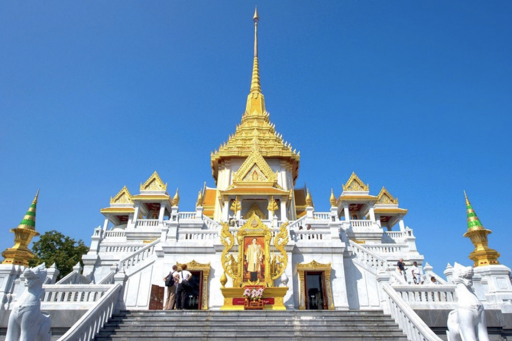 Wat Traimit | Visit SE Asia