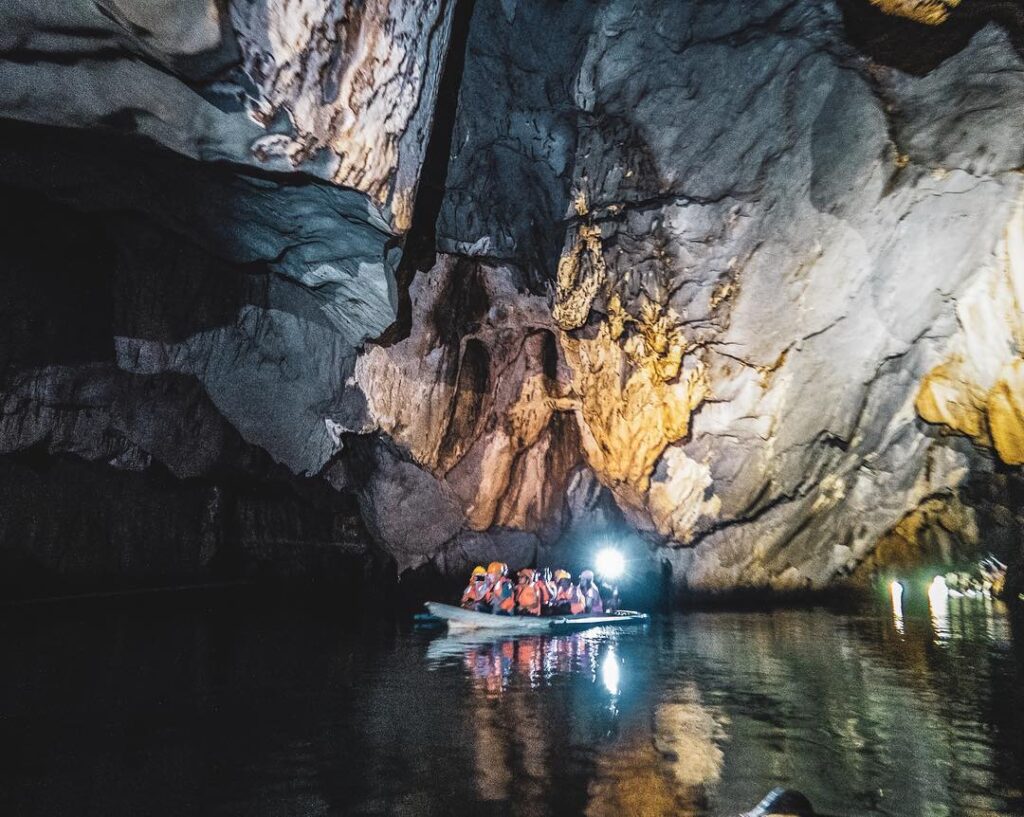 Deep underground in the island of Palawan, the Puerto Princesa Underground River brings visitors inside a limestone karst cave that empties into the sea.